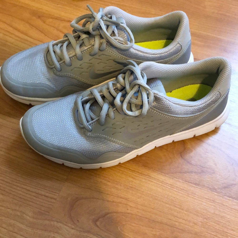 Gently worn women’s Nikes